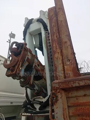 Daf 75 Cf Injector Injector
Tipper and 8 Tons Hiab