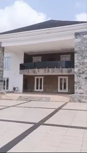 6bdrm Duplex in Rocana Estate, Judge, Owerri for sale