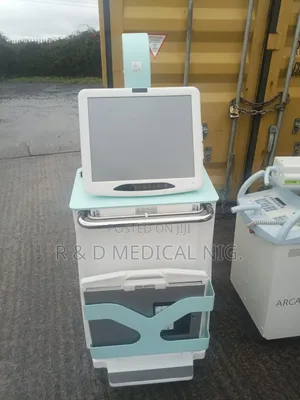 Digital X-Ray Machine With Flat Panel Detector