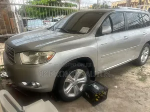 Toyota Highlander 2010 Silver