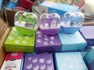Apple Manicure Set