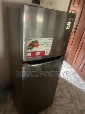 Lg Double Door Top Freezer Refrigerator 205liters