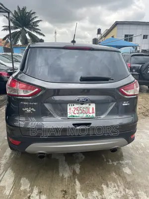 Ford Escape SE 4dr SUV AWD (1.6L 4cyl Turbo 6A) 2015 Gray