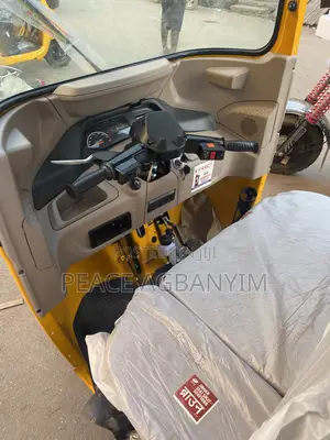 New Bajaj RE 2025 Yellow