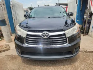 Toyota Highlander LE 4dr SUV (3.5L 6cyl 6A) 2015 Black