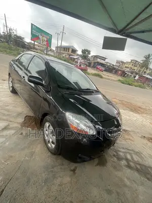 Toyota Yaris 2010 Gray