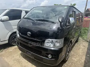 Toyota HiAce 2012 Black
