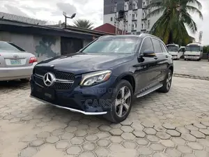 Mercedes-Benz GLC-Class 2016 Blue