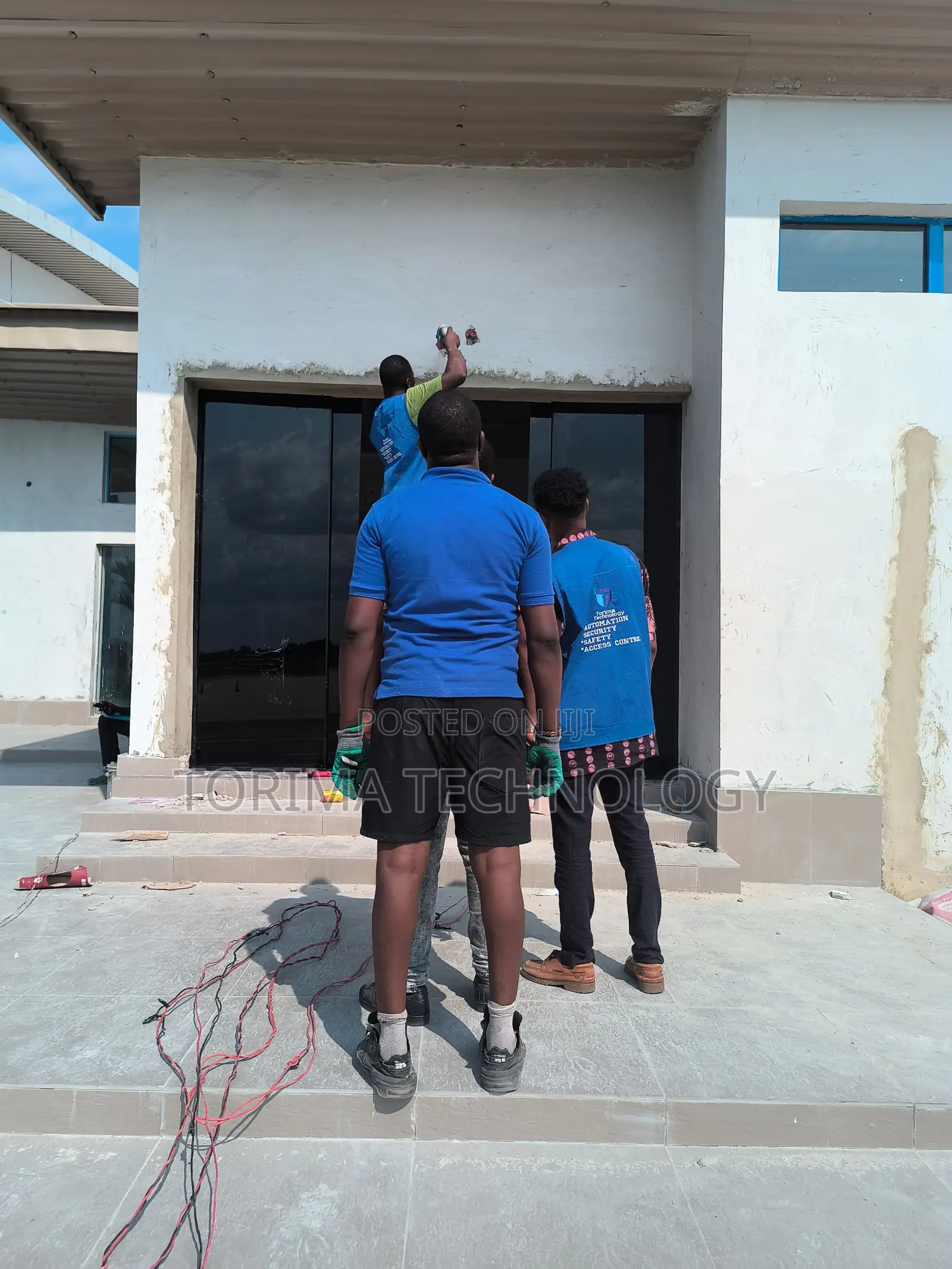 Automatic Frameless Sensor Doors