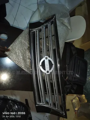 Front Grille Nissan Sentra 014