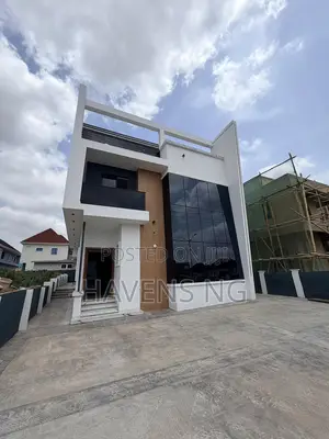 5bdrm Duplex in Basorun for sale