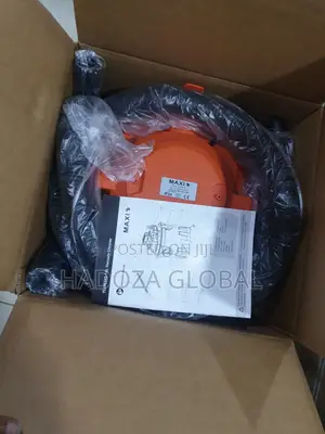 Durable Maxi 18 Liters Vacuum Cleaner for Deep Cleaning All Surfaces