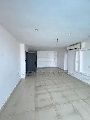 2bdrm Apartment in Blue Water, Lekki Phase 1 for rent