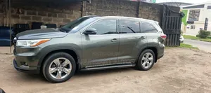 Toyota Highlander Limited 4dr SUV AWD (3.5L 6cyl 6A) 2015 Green