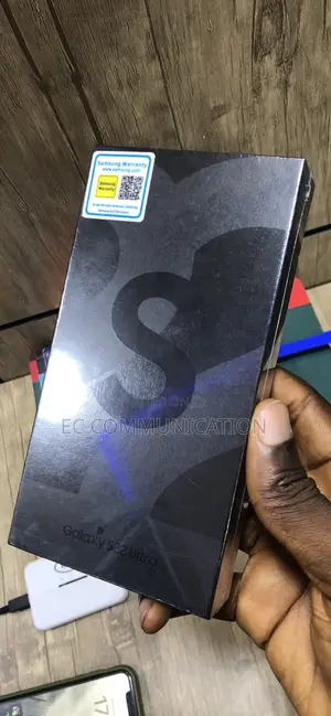 New Samsung Galaxy S22 Ultra 5G 256 GB Black