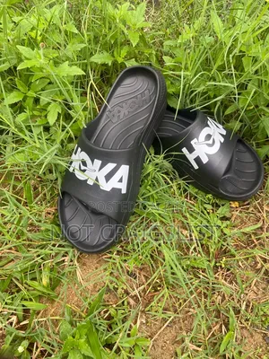 Original Hoka Slides – Lightweight Comfort for Busy Days