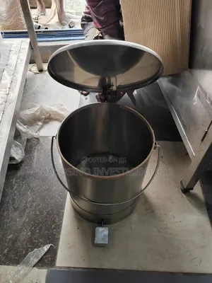 Stainless Steel Pedal Trash Bin