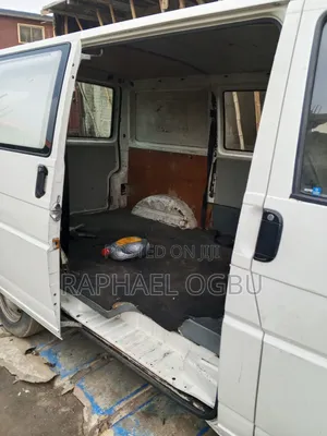 Volkswagen Transporter 2000 White
