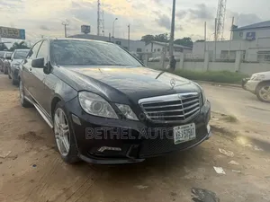 Mercedes-Benz E350 Base 4Matic Sedan AWD (3.5L 6cyl 7A) 2011 Black