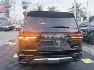 Lexus LX 600 2023 Black
