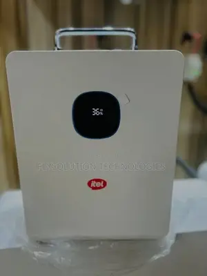 Itel Power Tank 500w 1kwh Battery Solar Power Station + Solar Panel