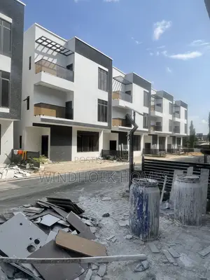 5bdrm Duplex in Mabushi for sale