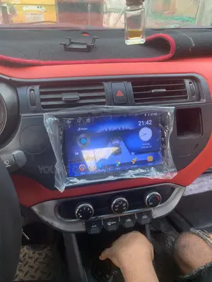 2011-2015 Kia Rio Andriod Navigation + Reverse Camera