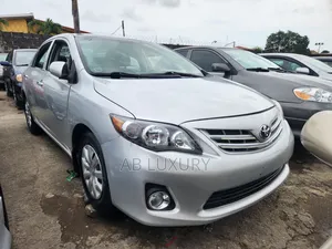 Toyota Corolla 2012 Silver