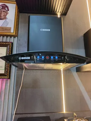 Bosch 60cm Curved Automatic Digital Handwavd Control Heat Extractor