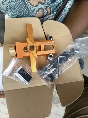 2in One Cabinet Door Installator