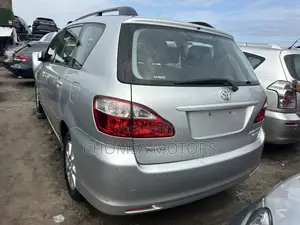 Toyota Corolla Verso 2009 Silver