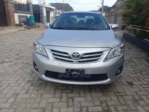 Toyota Corolla 2012 Silver