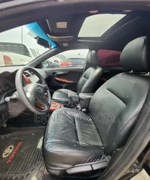 Toyota Corolla 2010 Black