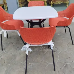 Resturant 4-Seater Dining Set With Square Table