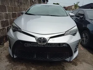 Toyota Corolla 2018 Silver