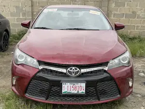 Toyota Camry SE 4dr Sedan (2.5L 4cyl 6A) 2016 Red
