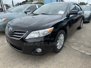 Toyota Camry XLE V6 4dr Sedan (3.5L 6cyl 6A) 2011 Black