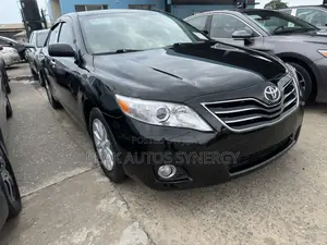 Toyota Camry XLE V6 4dr Sedan (3.5L 6cyl 6A) 2011 Black