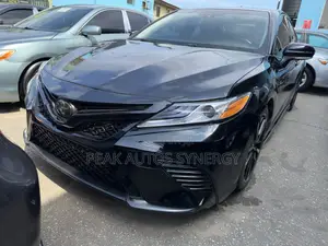 Toyota Camry XSE FWD (2.5L 4cyl 8AM) 2018 Black