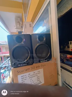 M-Audio Av30 Monitor