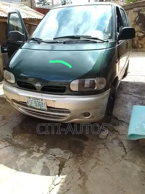 Nissan Serena 2001 Green