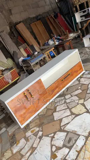 Swift Standard Tv Stand