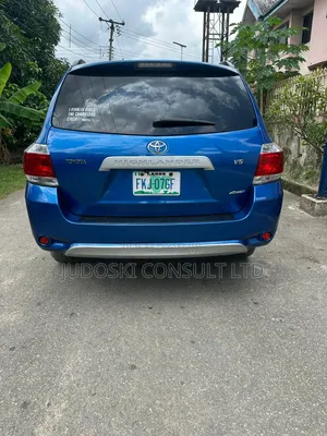 Toyota Highlander 2010 Blue