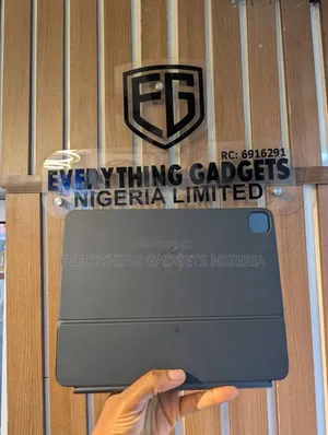 Used Magic Keyboard for iPad Pro M2
Black Colour