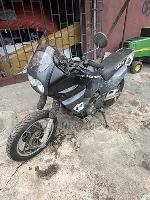 Yamaha 2003 Blue