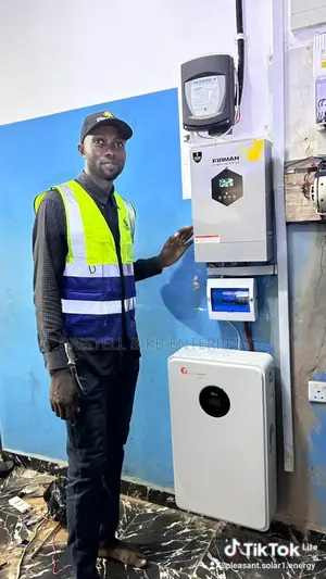 10kwh Lithium Battery 48 Volts, 6kva Hybrid Inverter 550w, 8 Panel