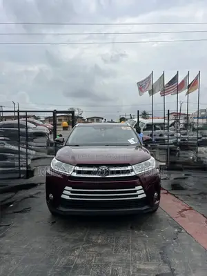 Toyota Highlander XLE 4x4 V6 (3.5L 6cyl 8A) 2018 Burgundy