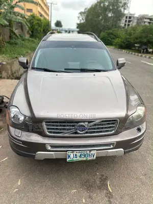 Volvo XC90 3.2 4dr SUV AWD (3.2L 6cyl 6A) 2010