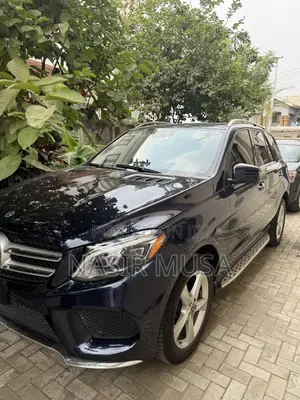 Mercedes-Benz GLE-Class 2017 Blue