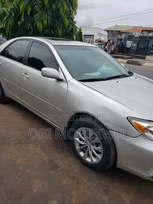 Toyota Camry LE 4dr Sedan (2.4L 4cyl 4A) 2004 Silver